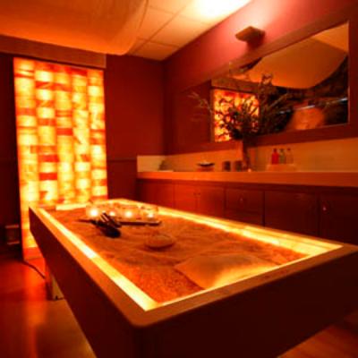 Masaje revitalizante en sala Crystals