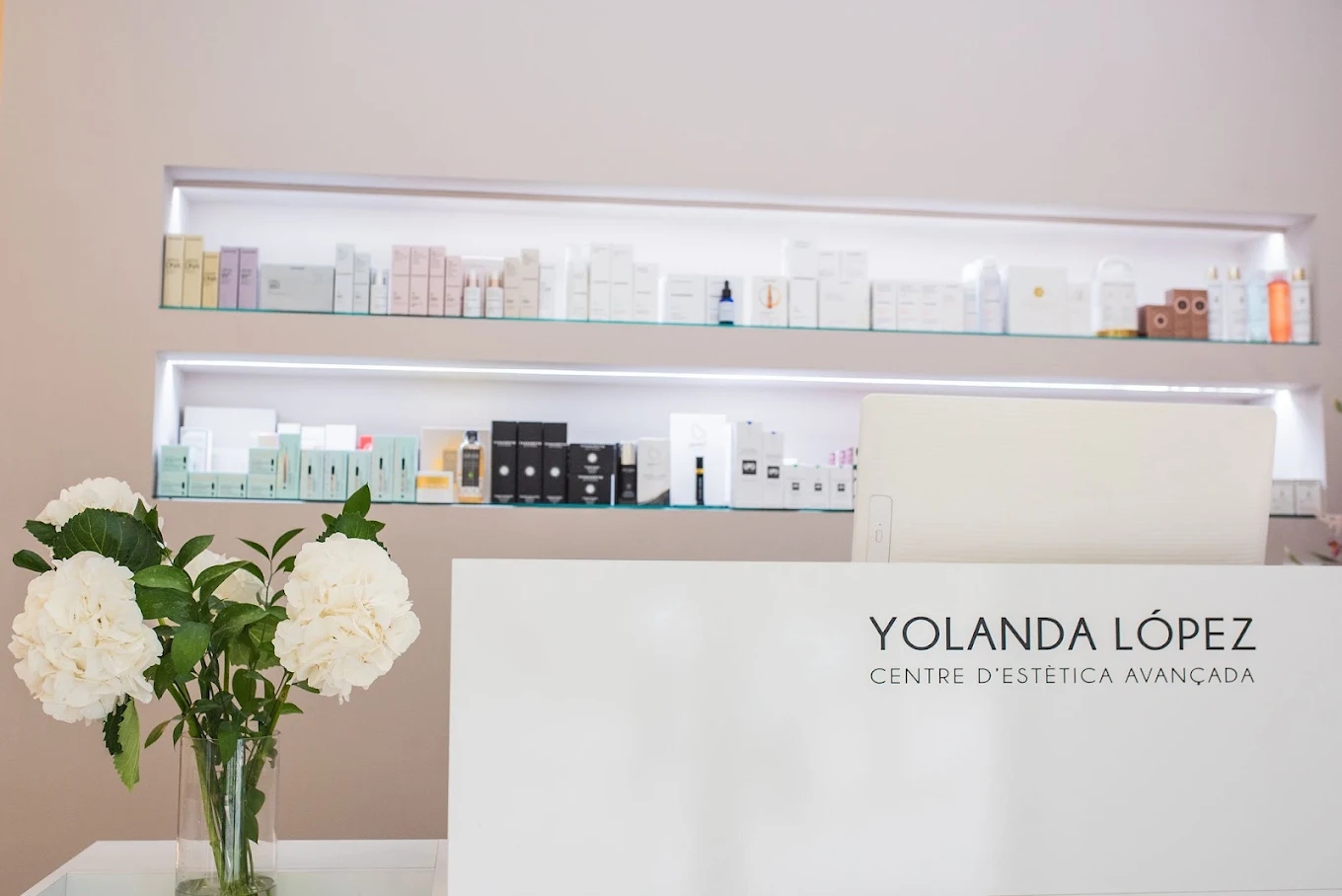 Contacta con Centro de Estética Avanzada Yolanda López
