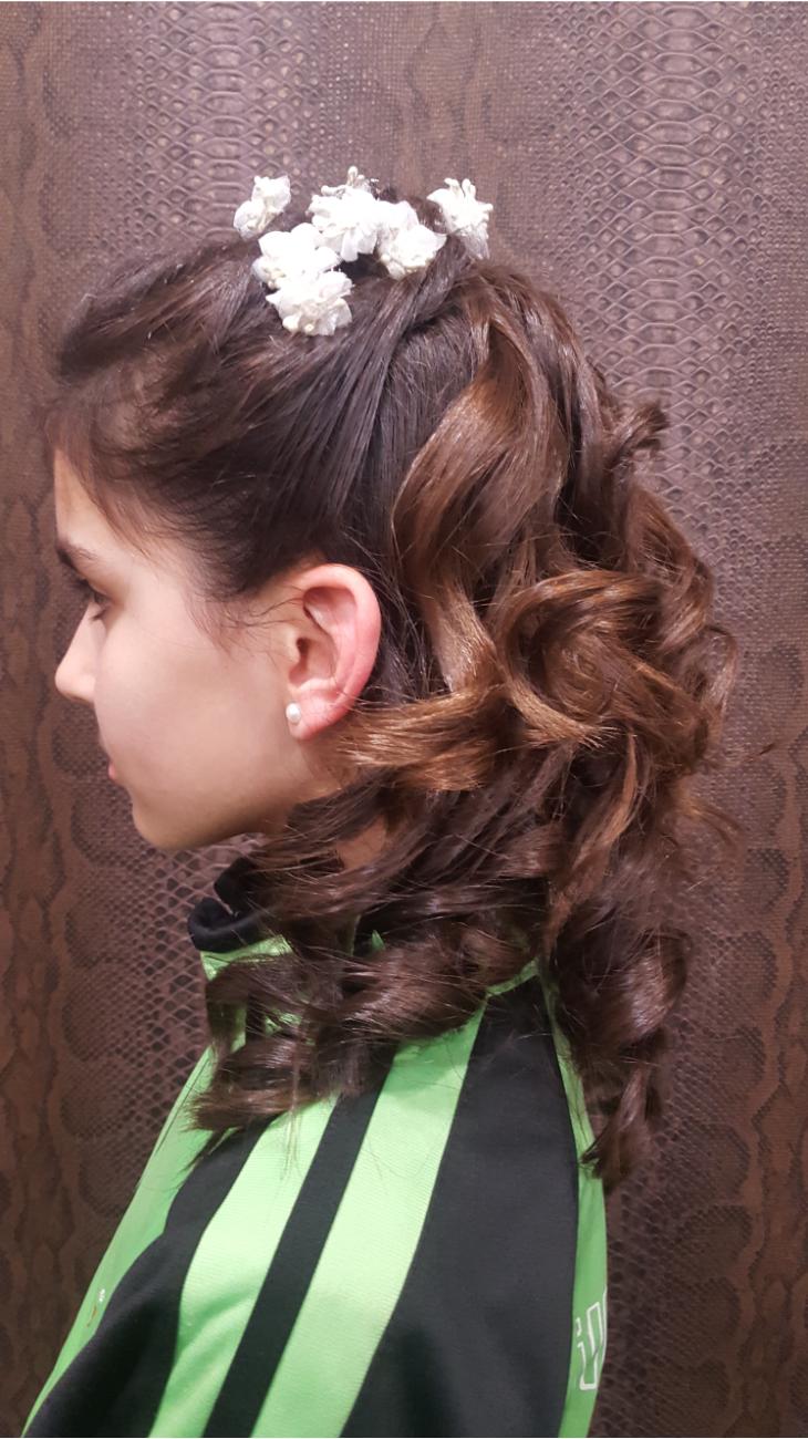 Rizos Definidos: Elegancia natural