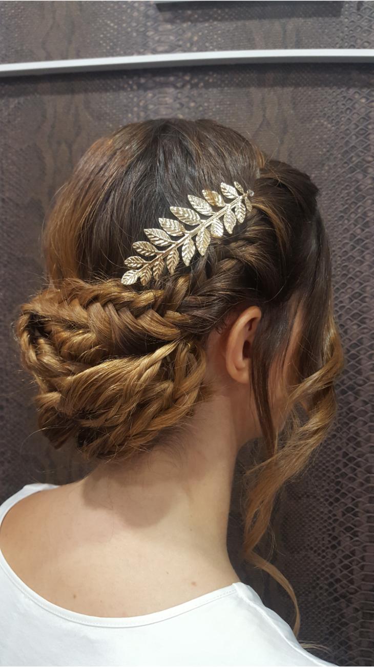 Elegancia y brillo en cada detalle.