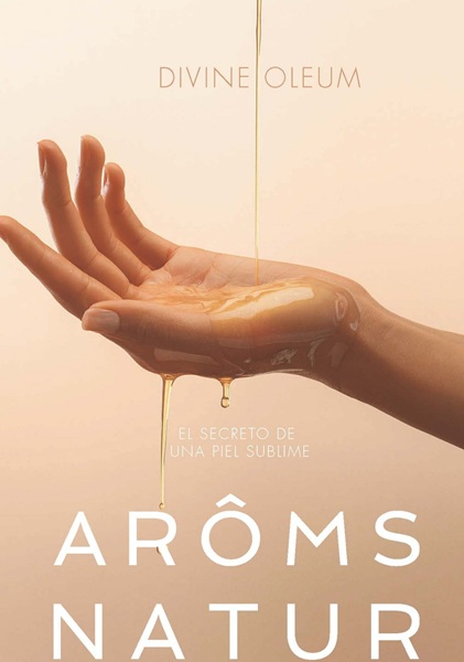 <B>DIVINE OLEUM DE AROMS NATUR</B><br><br>Amb <B>NECESSER DE REGAL!!!</B><br><br>Aquest oli sec no et deixarà indiferent, la seva exòtica aroma t'embriagarà alhora que t'aportarà una gran elasticitat a la pell.<br>El seu efecte immediat fa que sigui ideal per a les més mandroses.<br>Ràpidament veuràs la teva pell més hidratada i nodrida.
